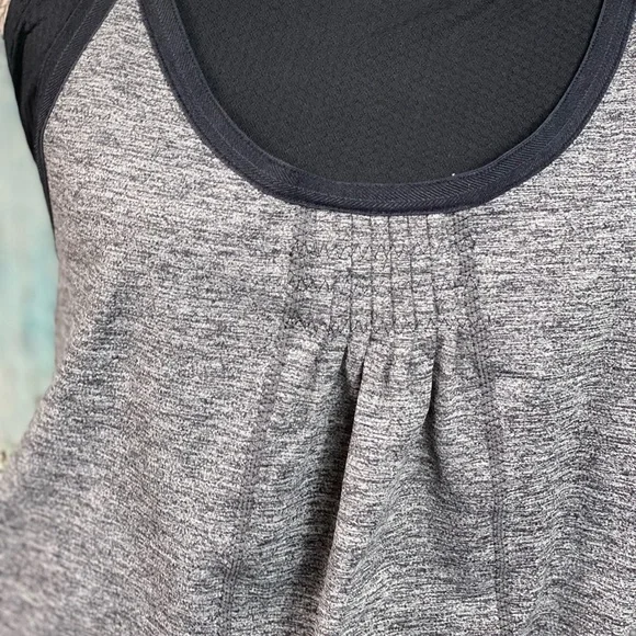 SOLD LULULEMON Static Gray Black Awareness Bubble Tank - Picture 7 of 12